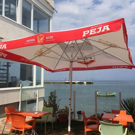Hotel Restaurant Savoja Поградец Екстериор снимка