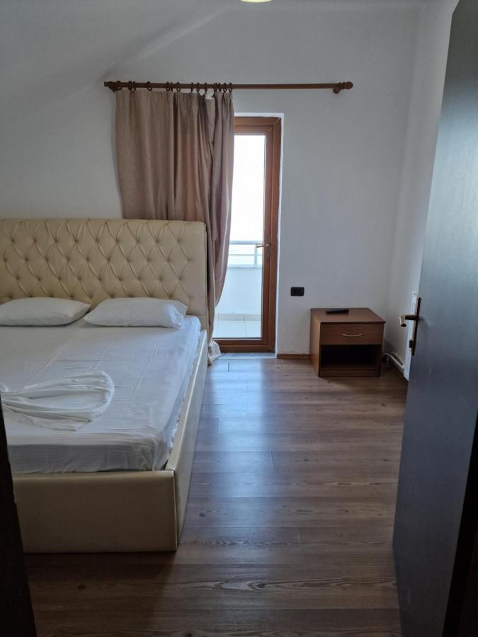 Hotel Restaurant Savoja Поградец Екстериор снимка