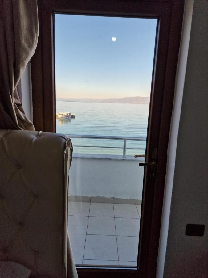 Hotel Restaurant Savoja Поградец Екстериор снимка