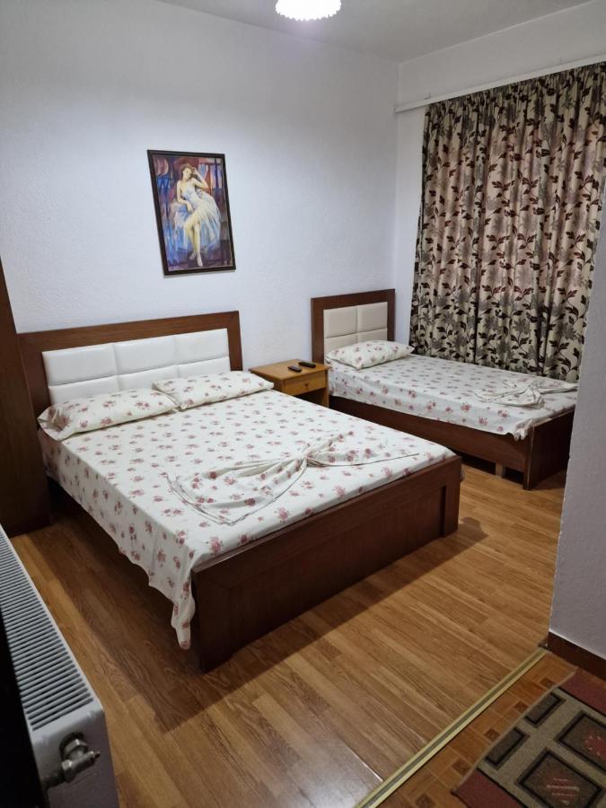 Hotel Restaurant Savoja Поградец Стая снимка
