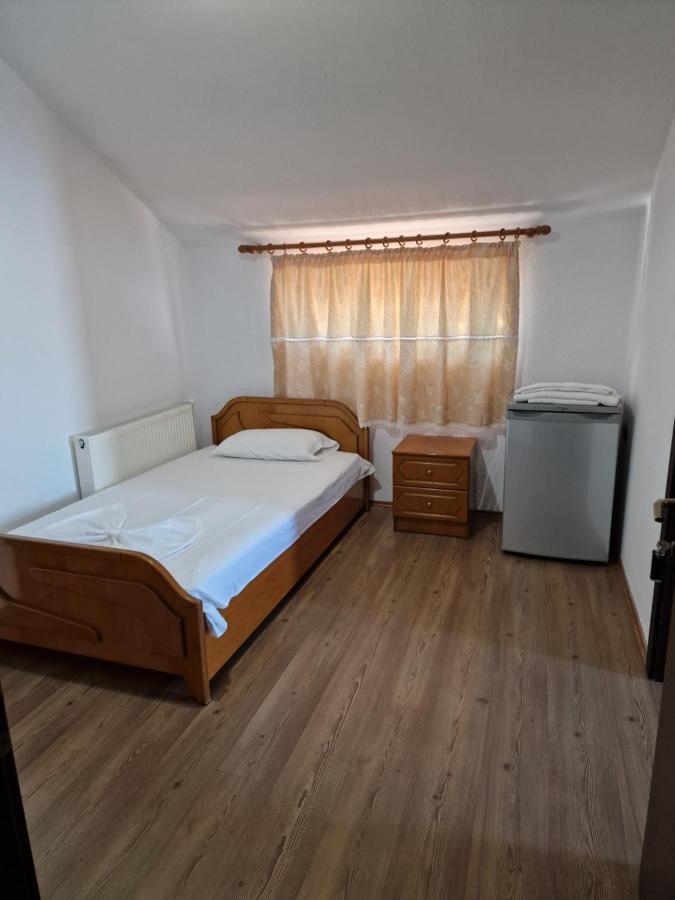 Hotel Restaurant Savoja Поградец Екстериор снимка