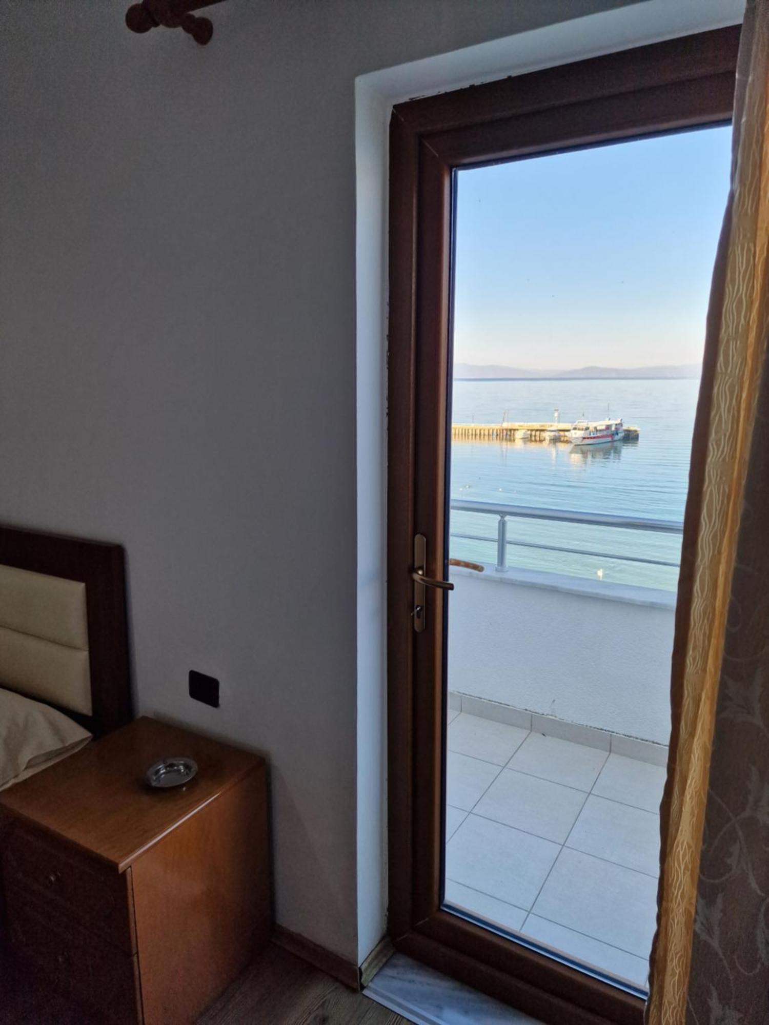 Hotel Restaurant Savoja Поградец Стая снимка